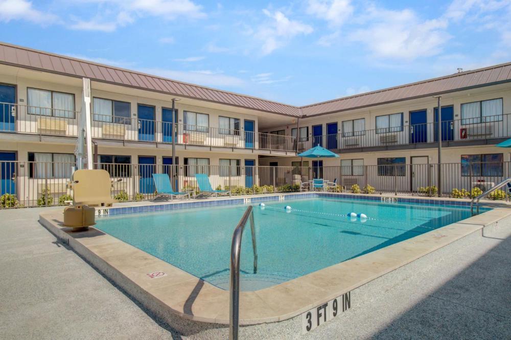 Motel 6-Venice, FL